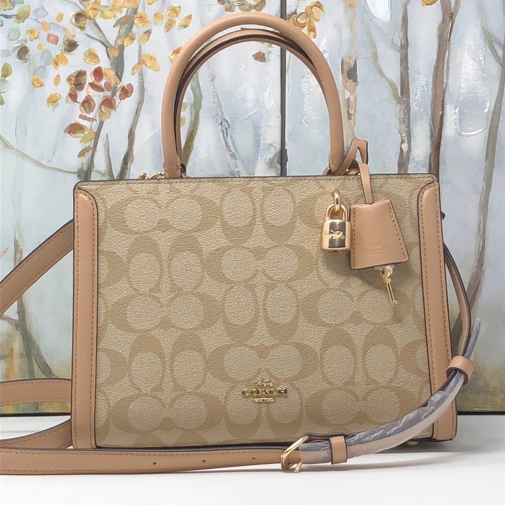 Coach signature, small Zoe.